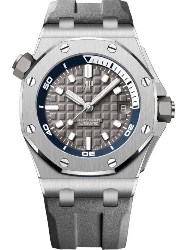 Audemars Piguet Royal Oak Offshore 15720ST.OO.A009CA.01 Grey 42.00 mm Automatic