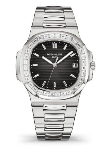 Patek Philippe Nautilus 5711/110P-001 Grey 40.00 mm Automatic