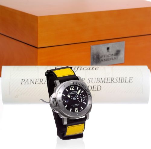 Panerai Submersible PAM00239 Black 44.00 mm Automatic